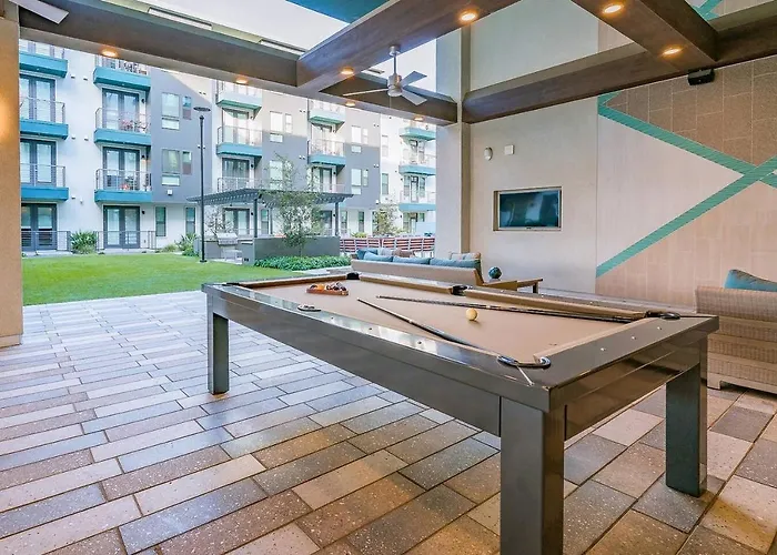 Modern Town Waterfront Cozysuites Paradise 07 Appartement